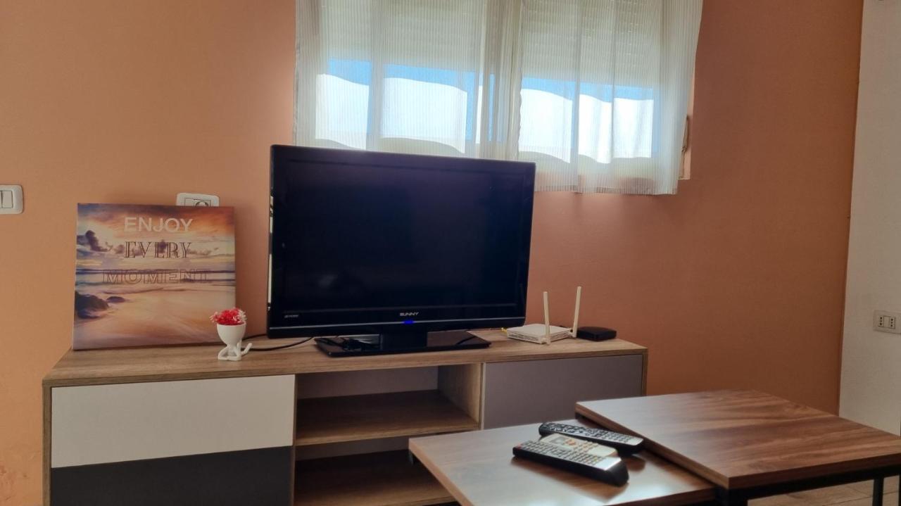 Sky Apartament. Bllok District Tirana Extérieur photo