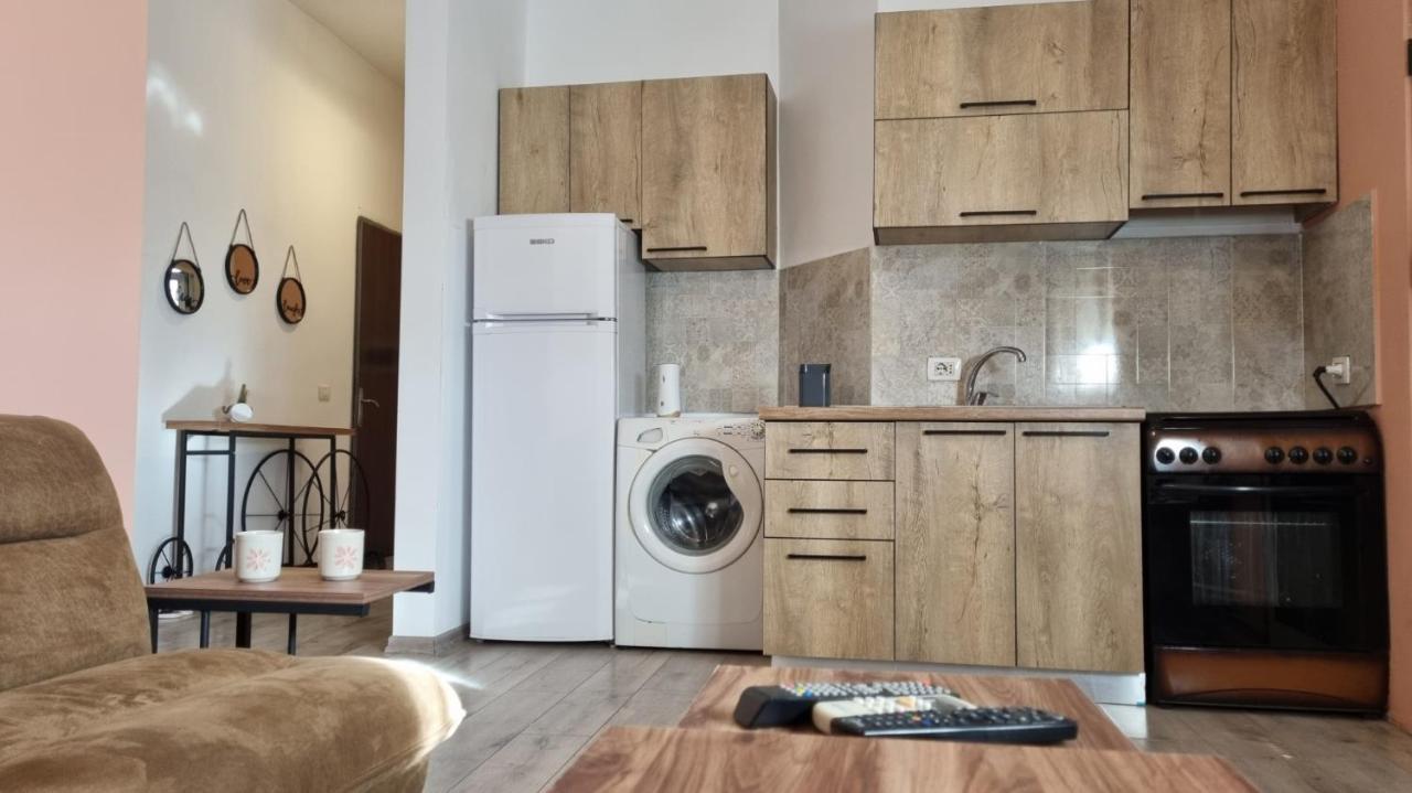 Sky Apartament. Bllok District Tirana Extérieur photo